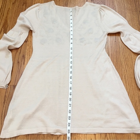 Vintage 23 Outward Cashmere and Wool Blend V-neck Cream Sweater - Picture 10 of 16